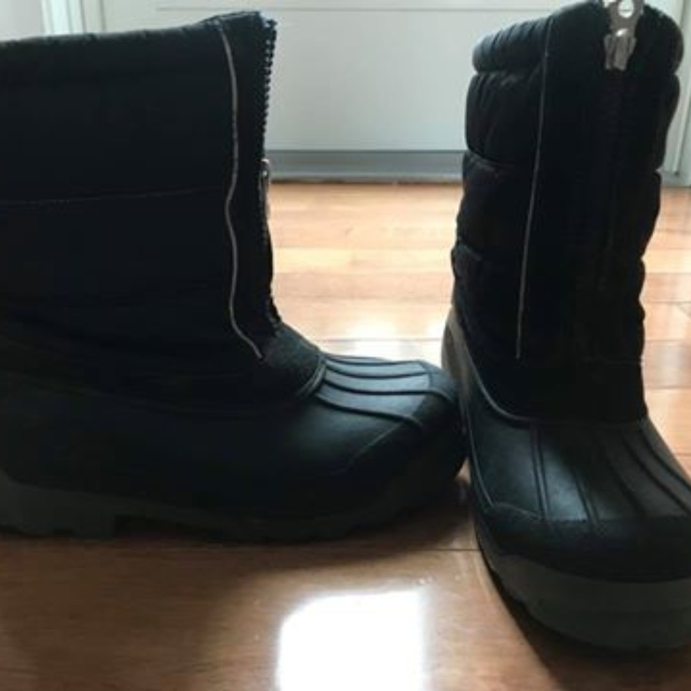 Landsend size 4 snowboots